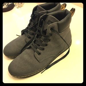 Dr. Marten’s Grey Canvas Shoes Women’s Size 8